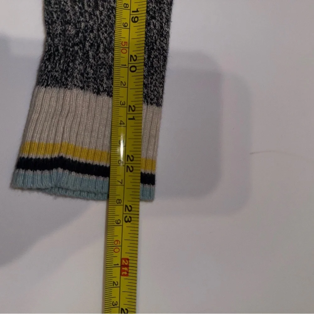 Prince & Fox Gray Cropped Sweater XS Ribbed Striped Yellow Blue Chic Casual Soft